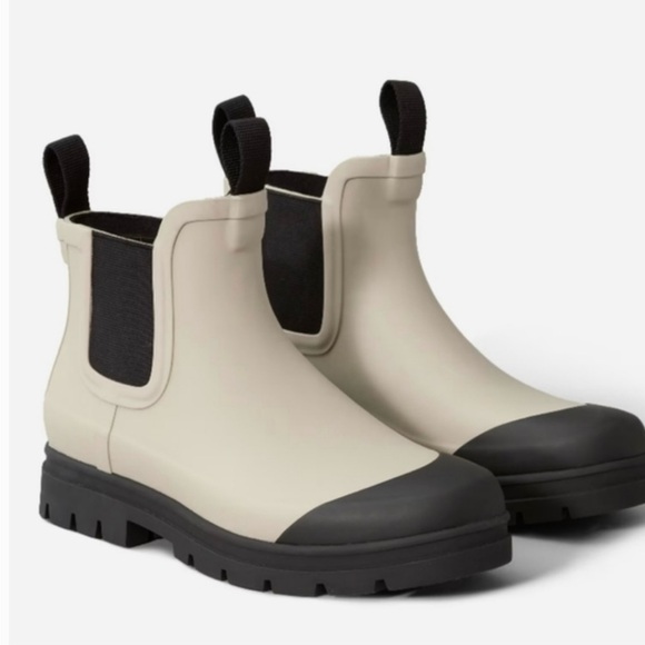 Everlane Shoes - Everlane The Rain Boot Chelsea Chunky Rubber Ankle Rain Boots Sustainable, Sz 6